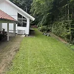 Holiday home Large Close To Nature Tikob