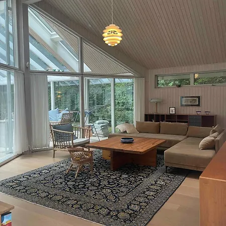 Large Close To Nature Vakantiehuis *